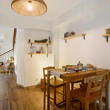 Domus Olea Eco Bio House Igloo Bed & Breakfast 3*